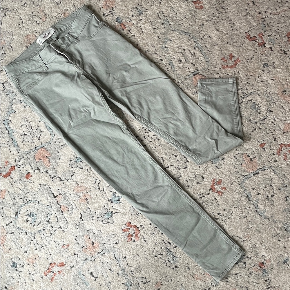 Hollister Light Green Casual Pants